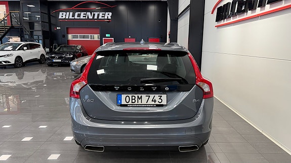 Volvo V60 9 of 13