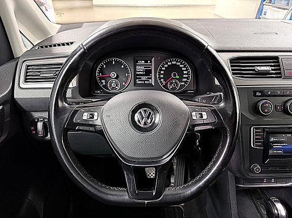 Volkswagen Caddy Maxi 11 of 23