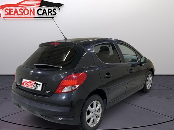 Peugeot 207 2 of 5