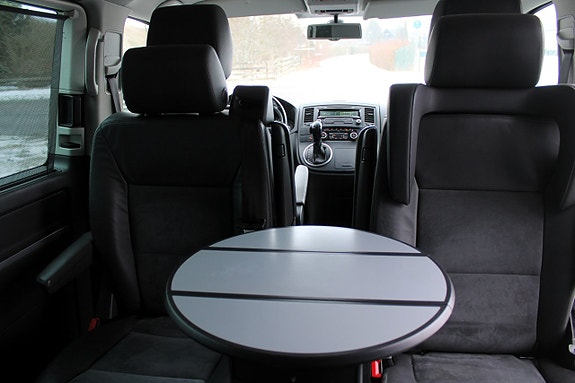 Volkswagen Multivan 13 of 30