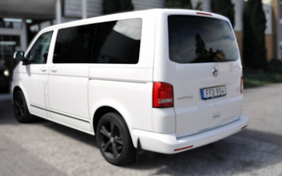 Volkswagen Multivan 7 of 30