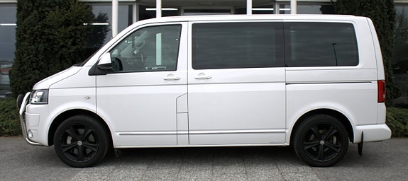 Volkswagen Multivan 3 of 30