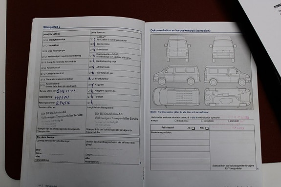 Volkswagen Multivan 21 of 30