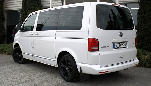 Volkswagen Multivan 4 of 30