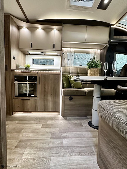 Kabe Travel Master Novum compact 720 LXL 7 of 18