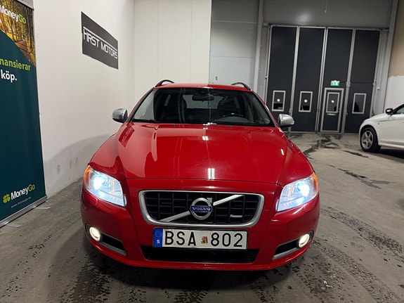 Volvo V70 4 of 5