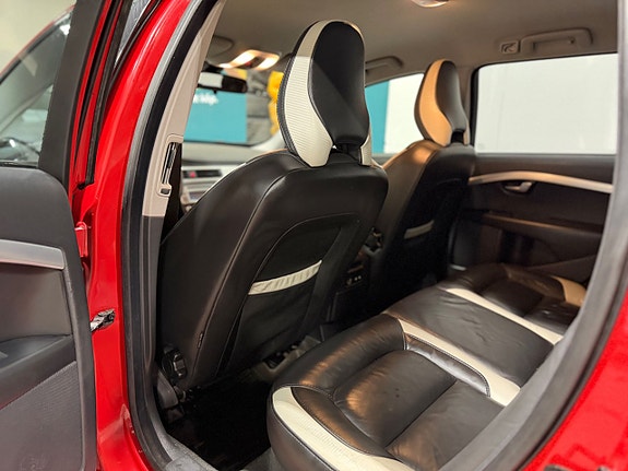 Volvo V70 10 of 20