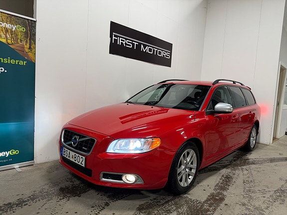 Volvo V70 2 of 5