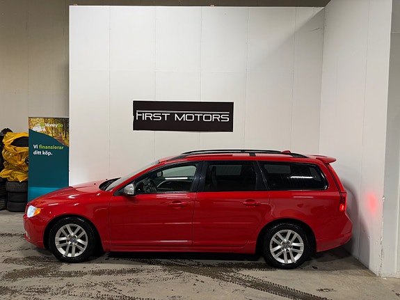 Volvo V70 3 of 5