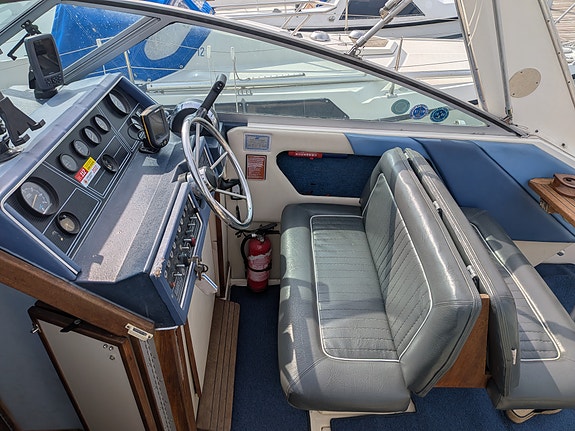Sea Ray 268 Weekender 3 of 5