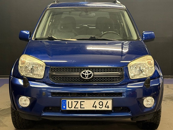 Toyota RAV4 2 of 13