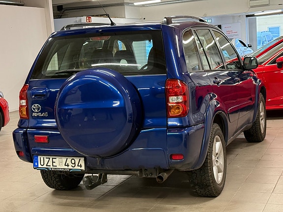 Toyota RAV4 6 of 13