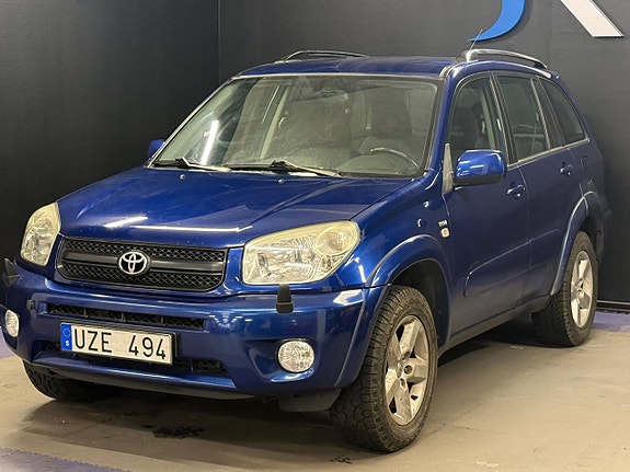 Toyota RAV4 3 of 13