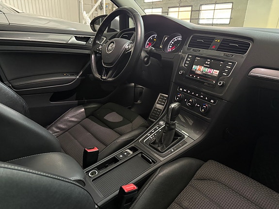 Volkswagen Golf Alltrack 5 of 5