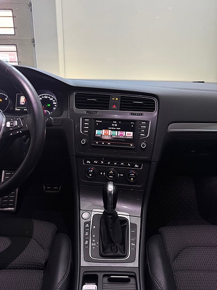 Volkswagen Golf Alltrack 7 of 9