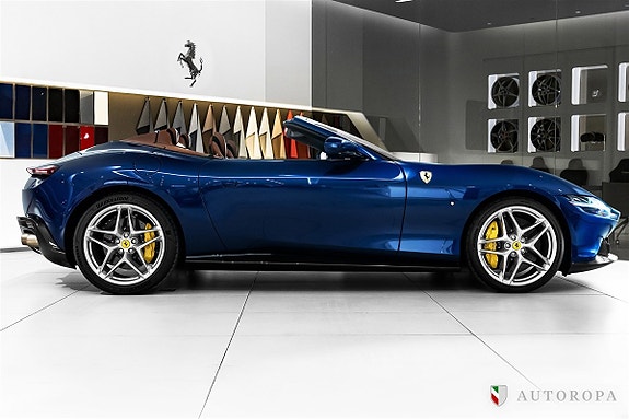 Ferrari Roma Spider 3 of 5