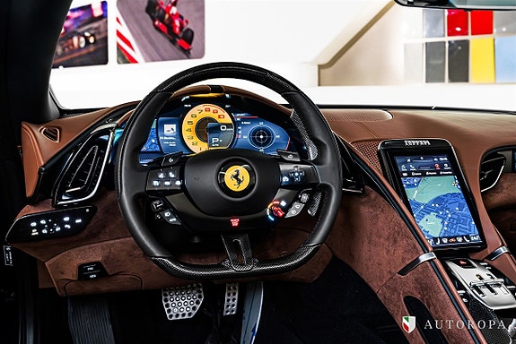 Ferrari Roma Spider 7 of 10
