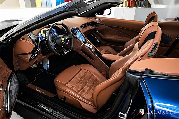 Ferrari Roma Spider 6 of 10