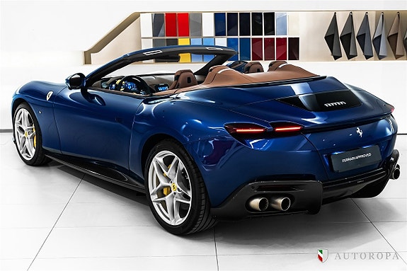 Ferrari Roma Spider 4 of 5