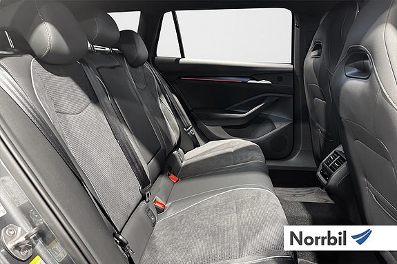 Skoda Superb 10 of 27