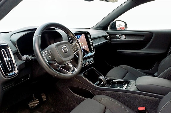 Volvo XC40 5 of 5
