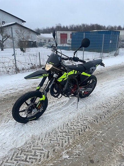 FANTIC XM 50 Performance Motard 2 of 4