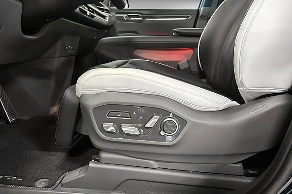Kia EV9 16 of 23