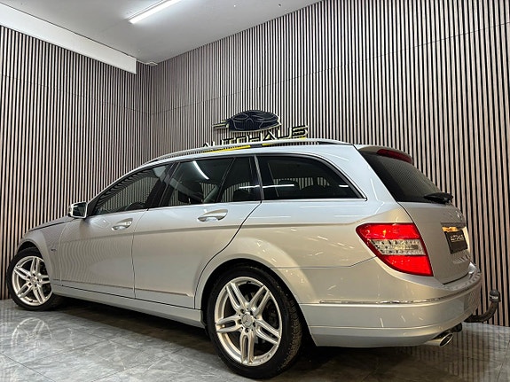 Mercedes-Benz C220 8 of 25