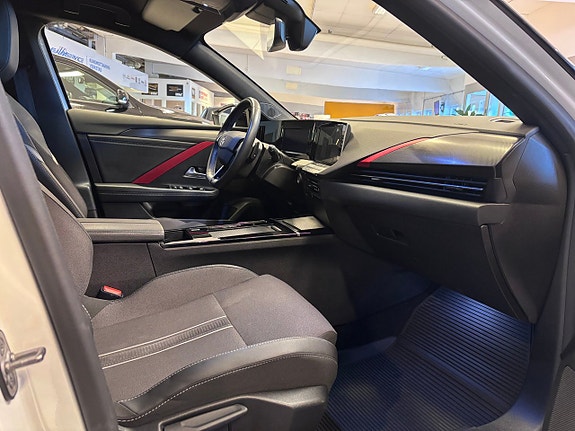 Opel Astra 10 of 15