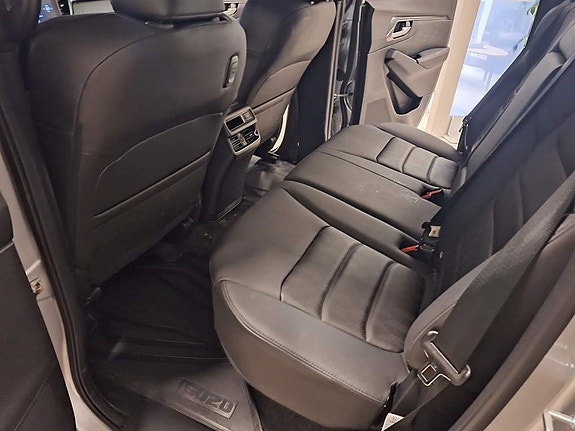 Isuzu D-max 8 of 14