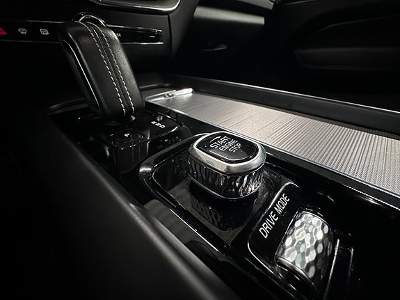 Volvo XC60 18 of 25