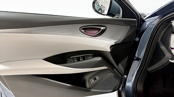 BYD Seal 6 11 of 13