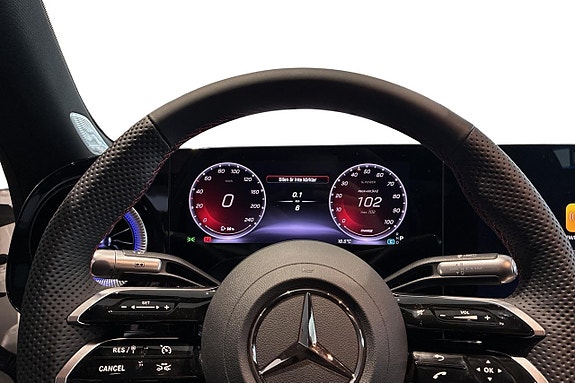 Mercedes-Benz CLA350 10 of 11