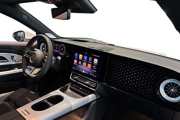 Mercedes-Benz CLA350 7 of 11