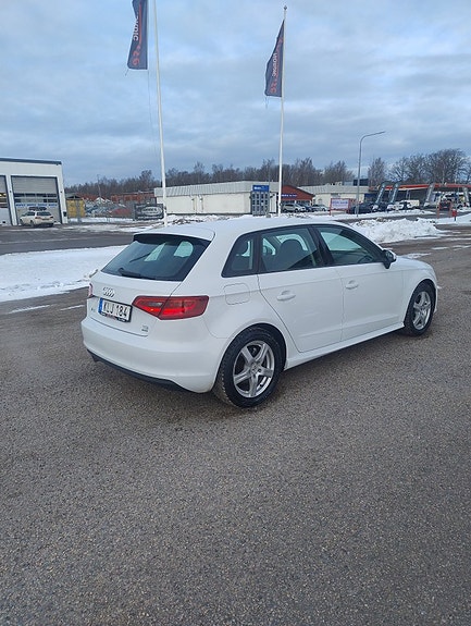 Audi A3 4 of 5
