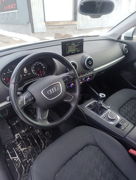 Audi A3 8 of 16