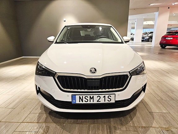 Skoda Scala 3 of 5