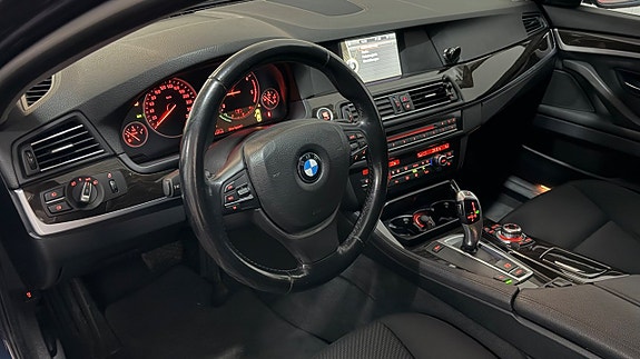 BMW 520d 4 of 5