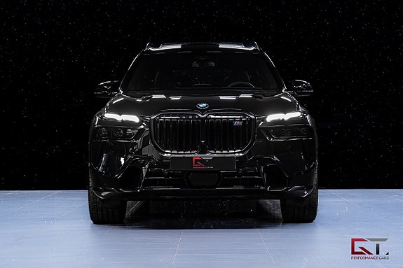 BMW X7 4 of 5