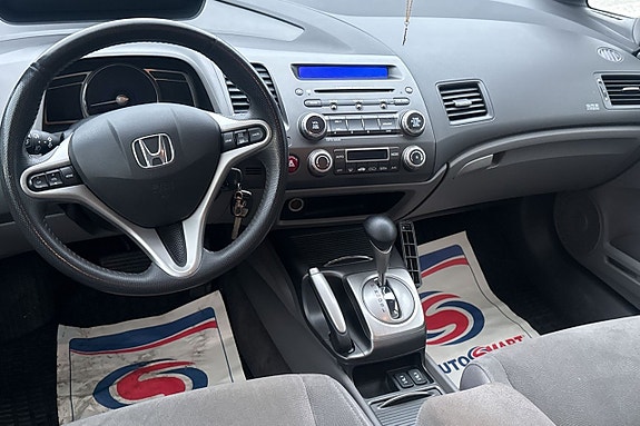 Honda Civic 7 of 9