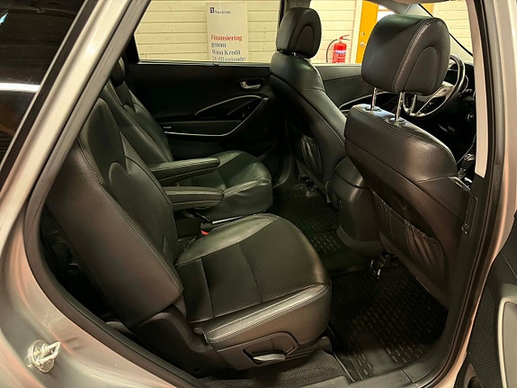 Hyundai Grand Santa Fe 13 of 19