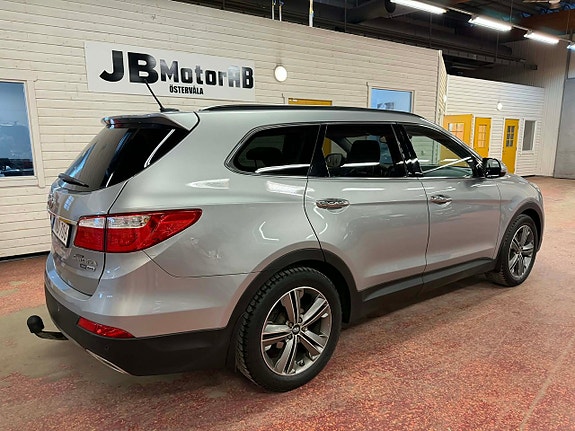 Hyundai Grand Santa Fe 5 of 19