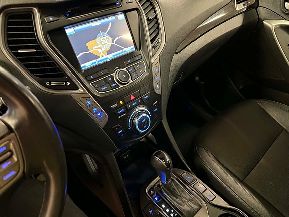 Hyundai Grand Santa Fe 15 of 19