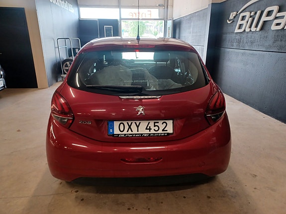 Peugeot 208 6 of 13