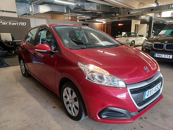 Peugeot 208 4 of 5