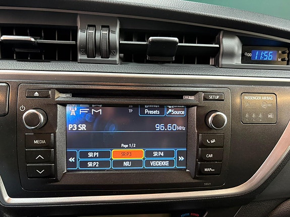 Toyota Auris 11 of 15