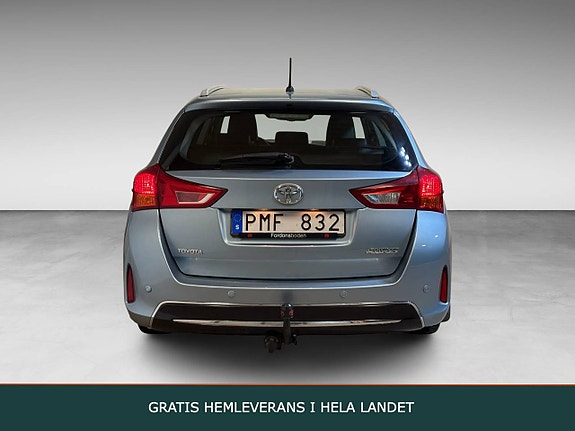 Toyota Auris 3 of 15