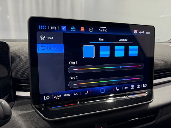 Volkswagen T-Roc 18 of 21