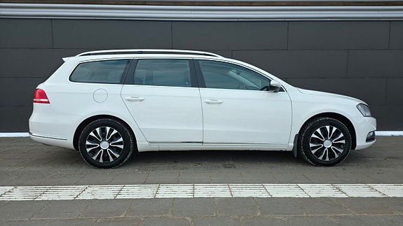 Volkswagen Passat 11 of 17