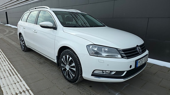 Volkswagen Passat 12 of 17